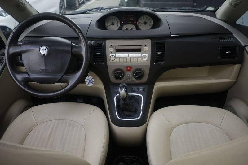 Lancia Musa Lancia Musa 1.4 16V Oro 70KW ANNO 2005