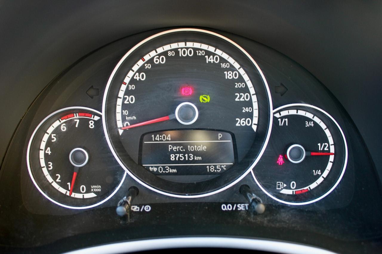 Volkswagen Maggiolino Cabrio 1.2 DSG TSI SENSORI DI PARCHEGGIO