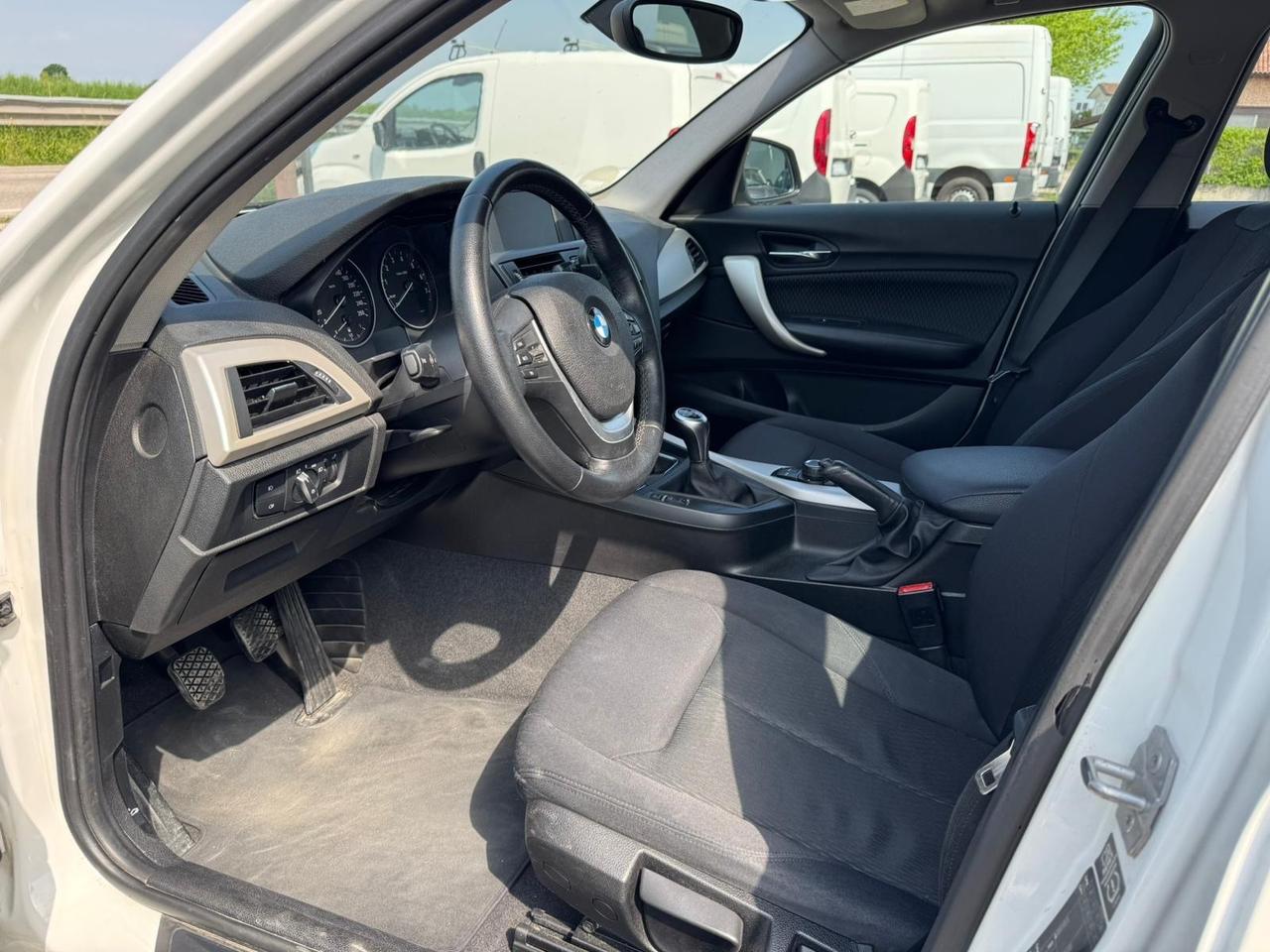 Bmw 116 116i 5p. Urban