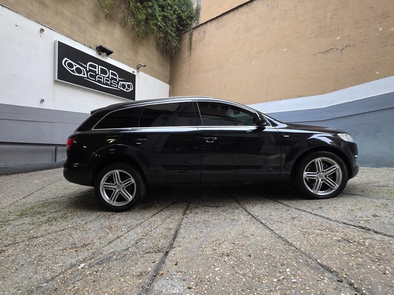 AUDI Q7 3.0 TDi S line- 7 POSTI