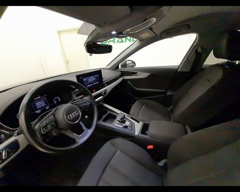 Audi A4 V Avant 35 2.0 tdi mhev Business Advanced 163cv s-tronic