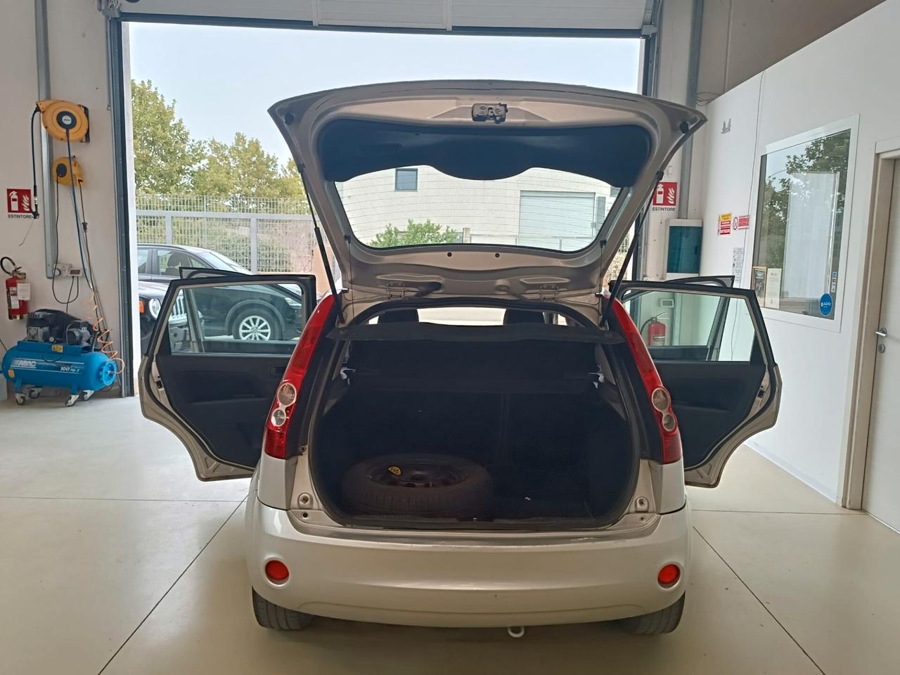 Ford Fiesta 1.2 16V 5p. Ghia