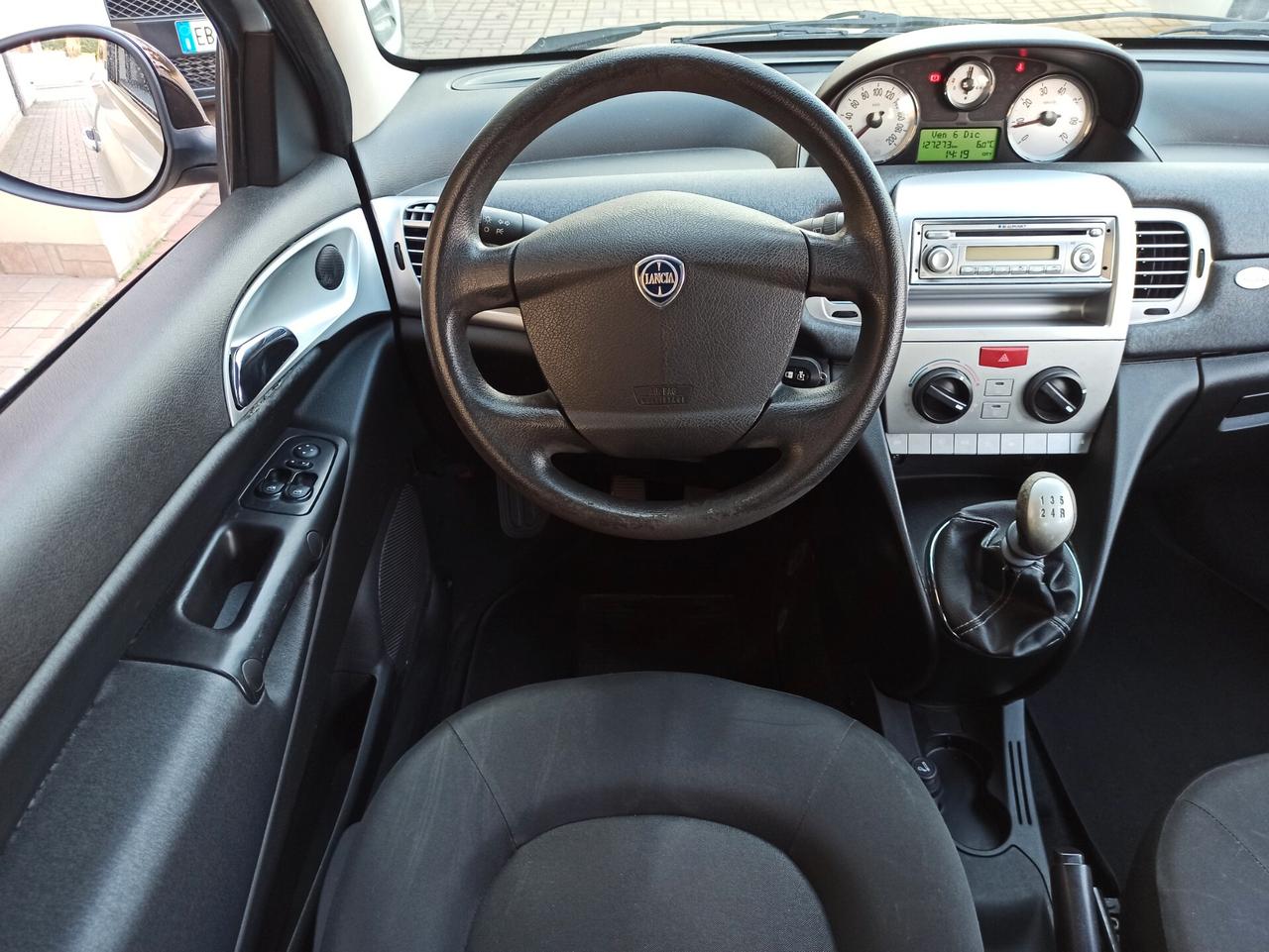 Lancia Ypsilon 1.2 69 CV Diva