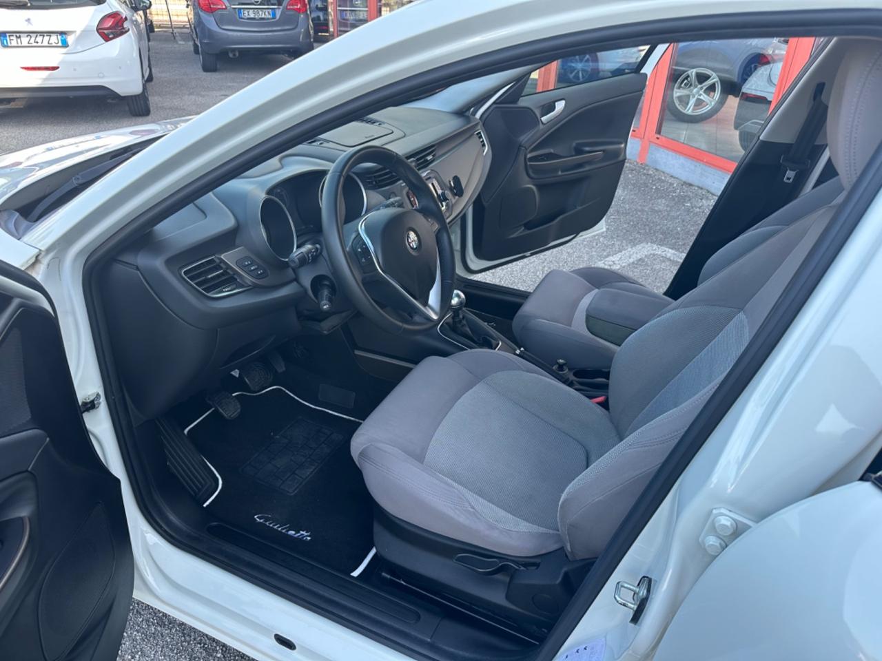 Alfa Romeo Giulietta 1.6 JTDm-2 105 CV Distinctive