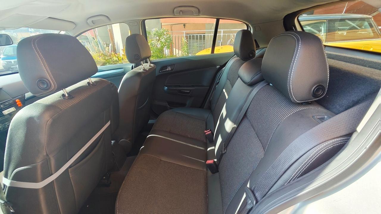 Opel Astra 1.7 CDTI 110CV 5 porte Cosmo