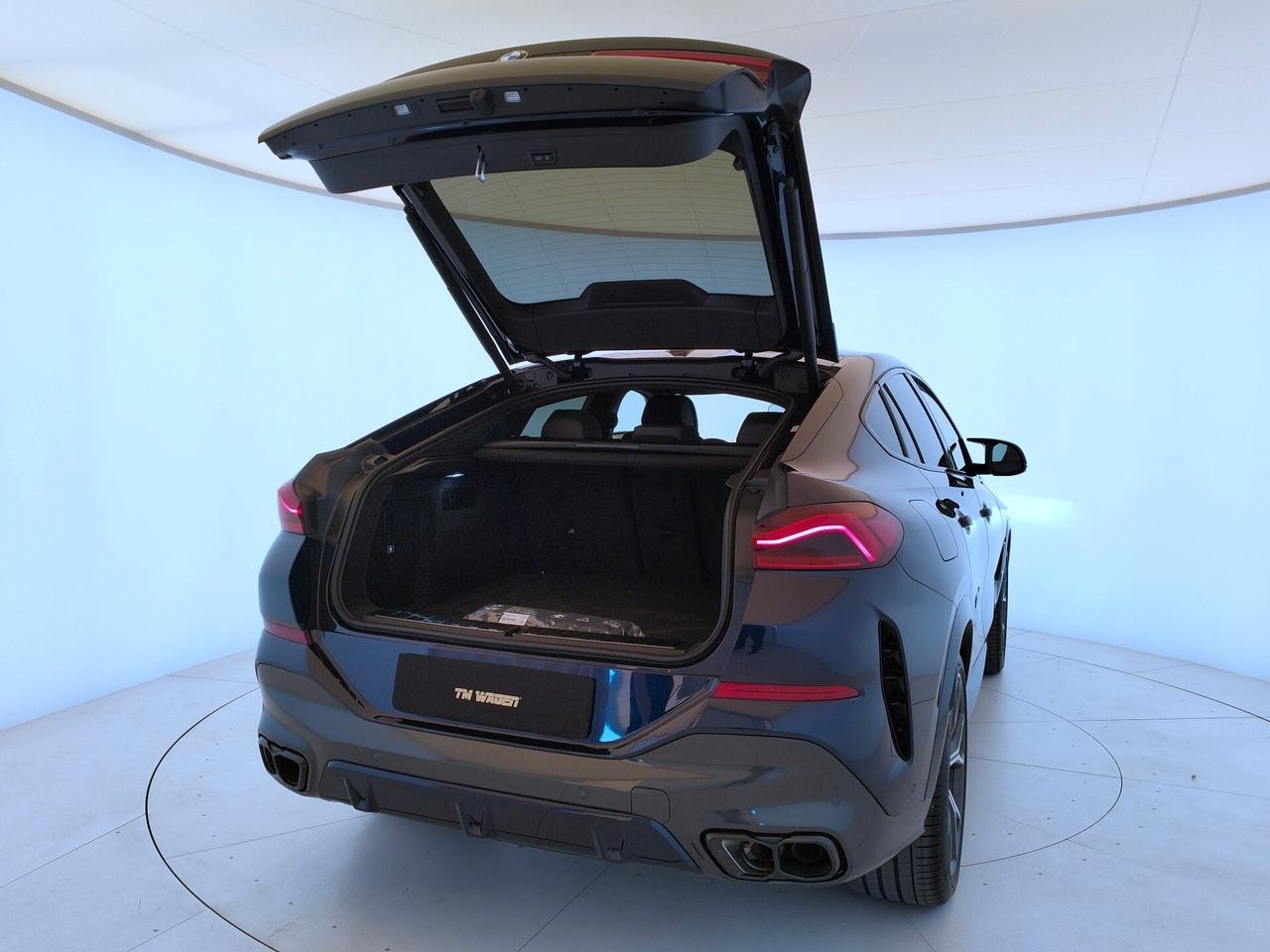 BMW X6 M60i auto - IVA ESPOSTA