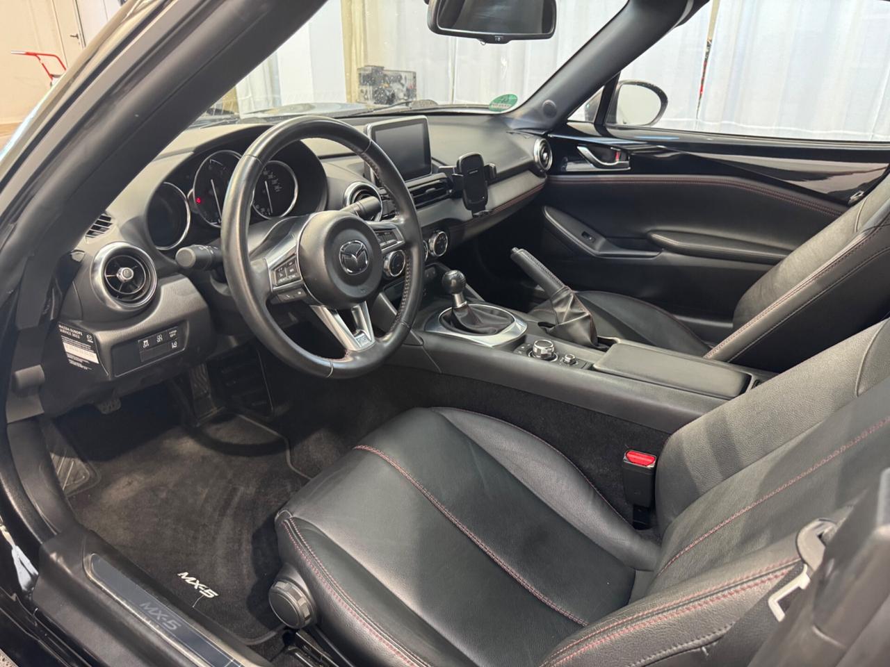 Mazda MX-5 2.0L Skyactiv-G Sport