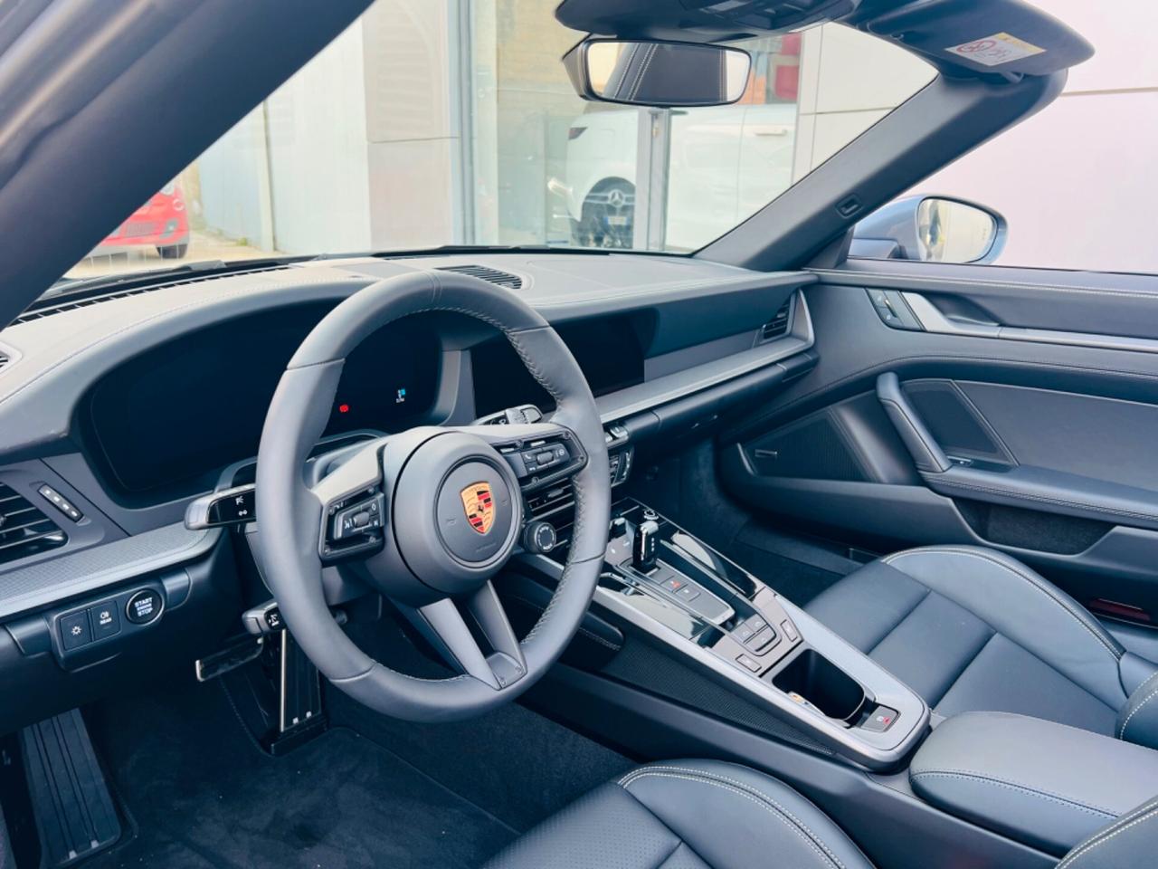 Porsche 992 Carrera Cabrio possibilità noleggio no scoring