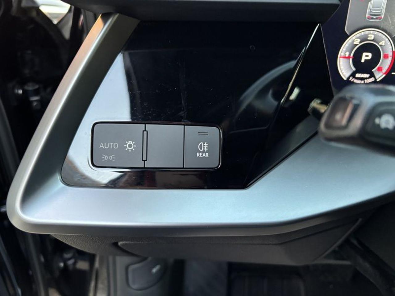 Audi A3 SPB 30 TDI S tronic Business LED-NAVI