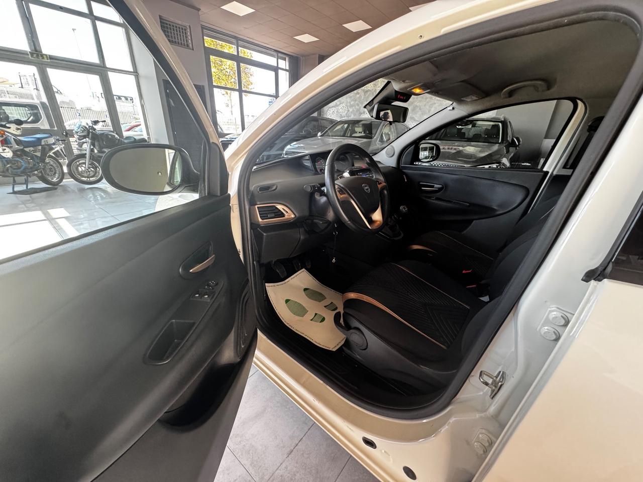 LANCIA YPSILON MY2023 GPL ALBERTA FERRETTI