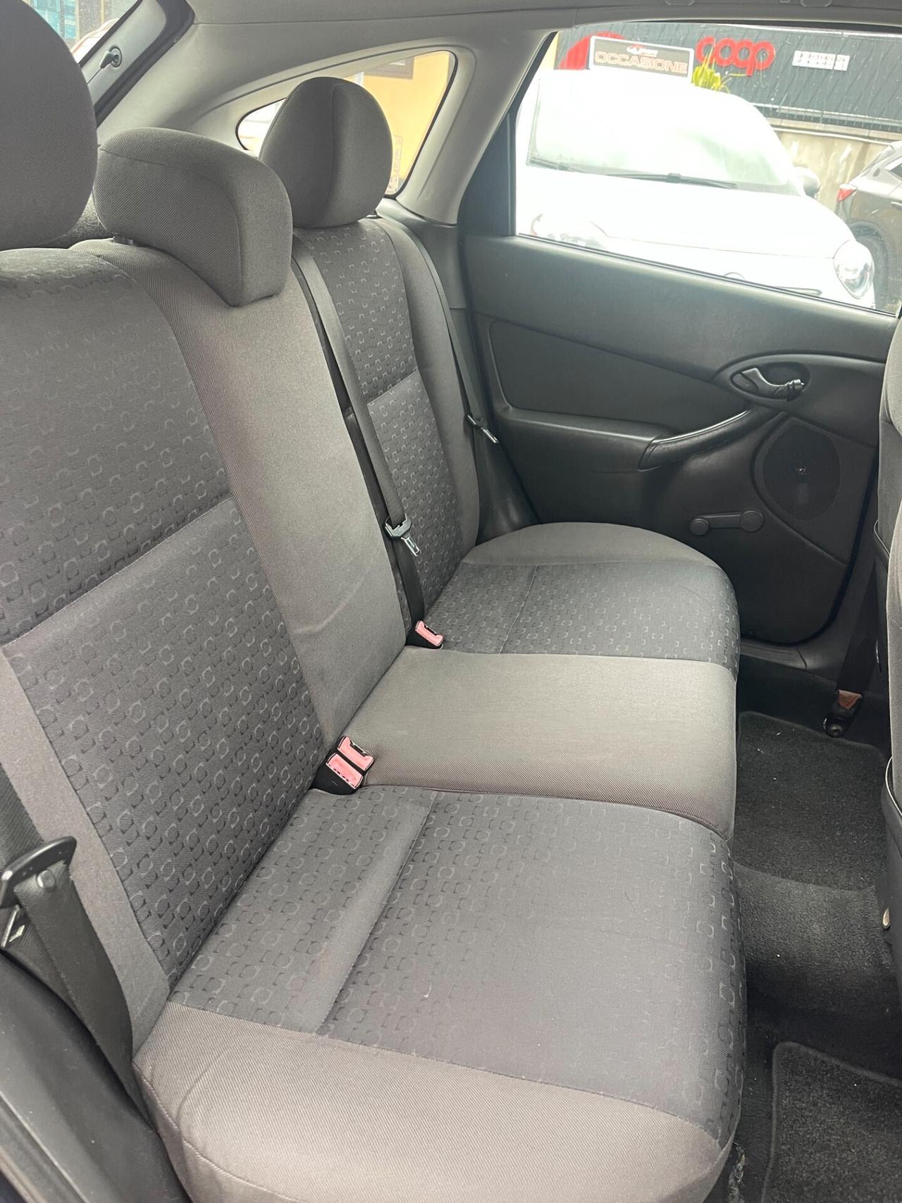 Ford Focus 1.8 TDDi 5p.