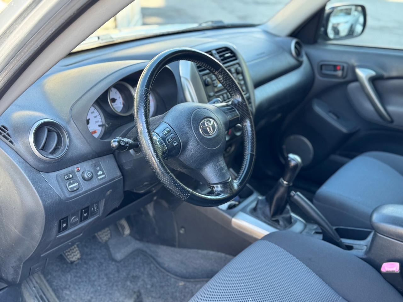 Toyota RAV 4 RAV4.com 2.0 Tdi D-4D cat 5 porte