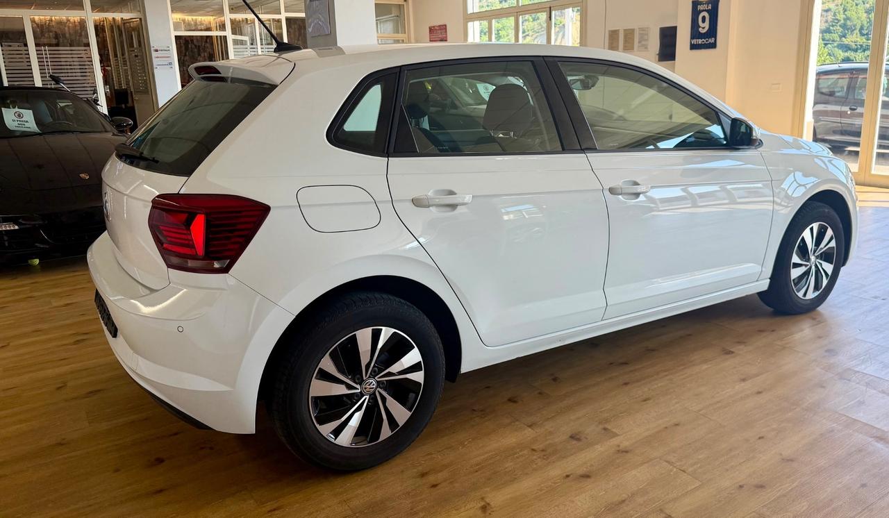 Volkswagen Polo 1.6 busines auto