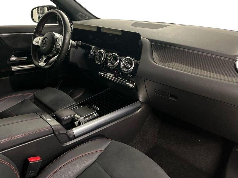 Mercedes-Benz GLA 180 Automatic Premium