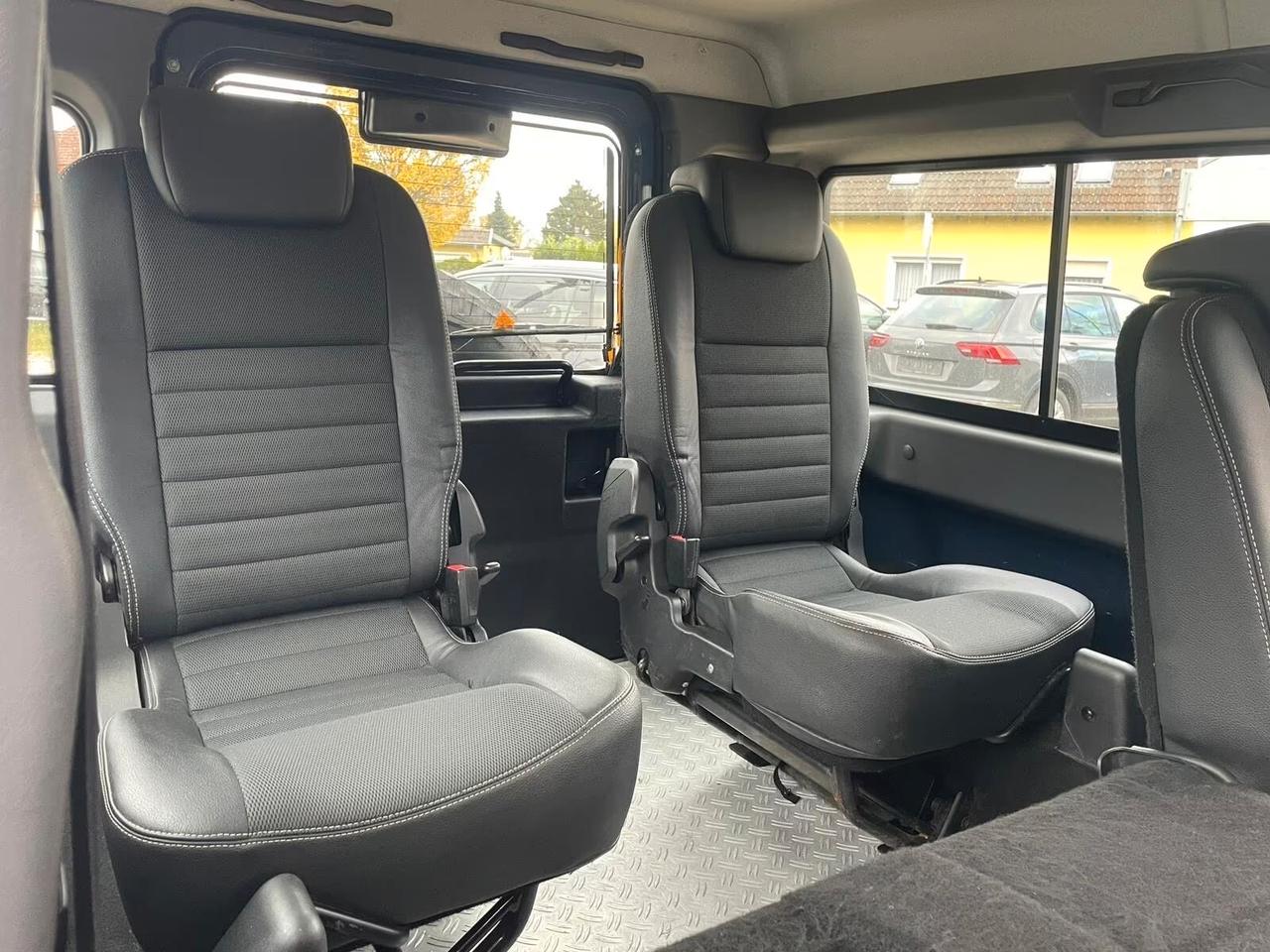 Land Rover Defender 110 TD4*7 posti*climatizzatore*sedili riscaldati