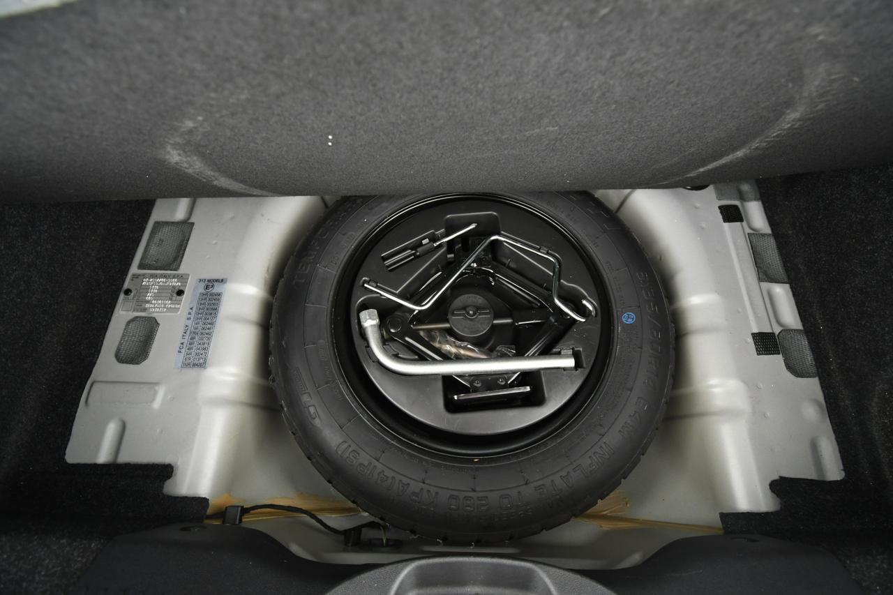 FIAT 500 1.0 hybrid Connect 70cv NEOPATENTATI+BLUETOOTH