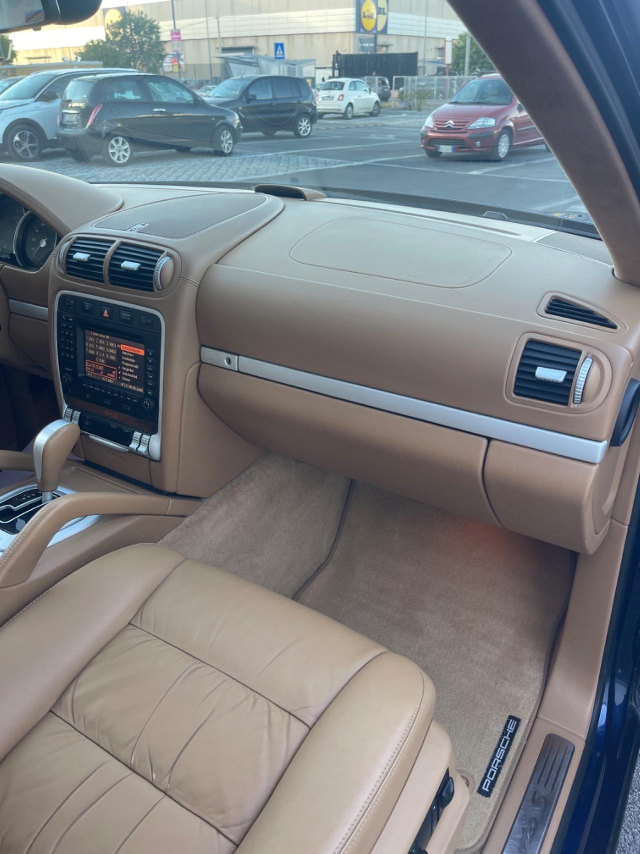 Porsche Cayenne 4.5 cat Turbo S