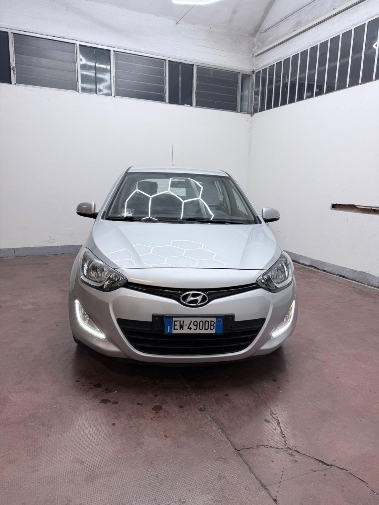 Hyundai i20 1.2 5p. Sound Edition Neopatentati