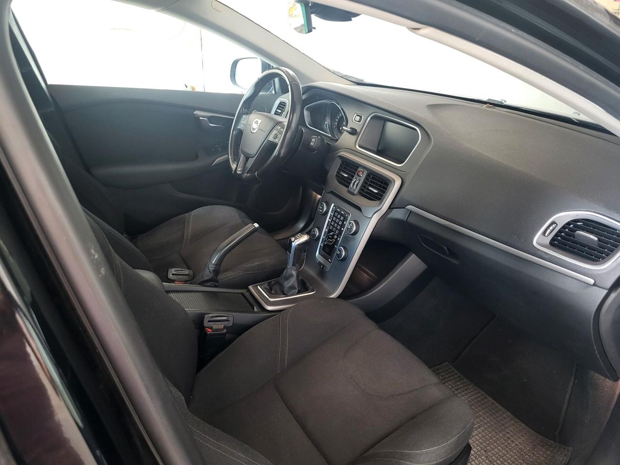 Volvo V40 D3 Momentum