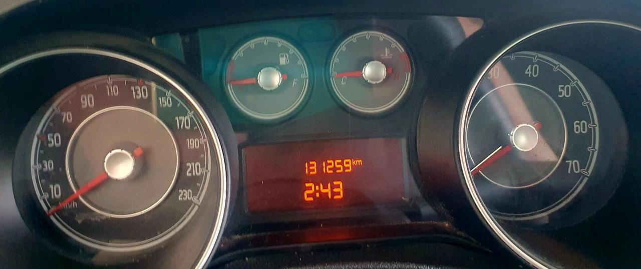 Fiat Punto 1.2 BENZ. - 2015 - KM. 131.000 NEOPATENTATI