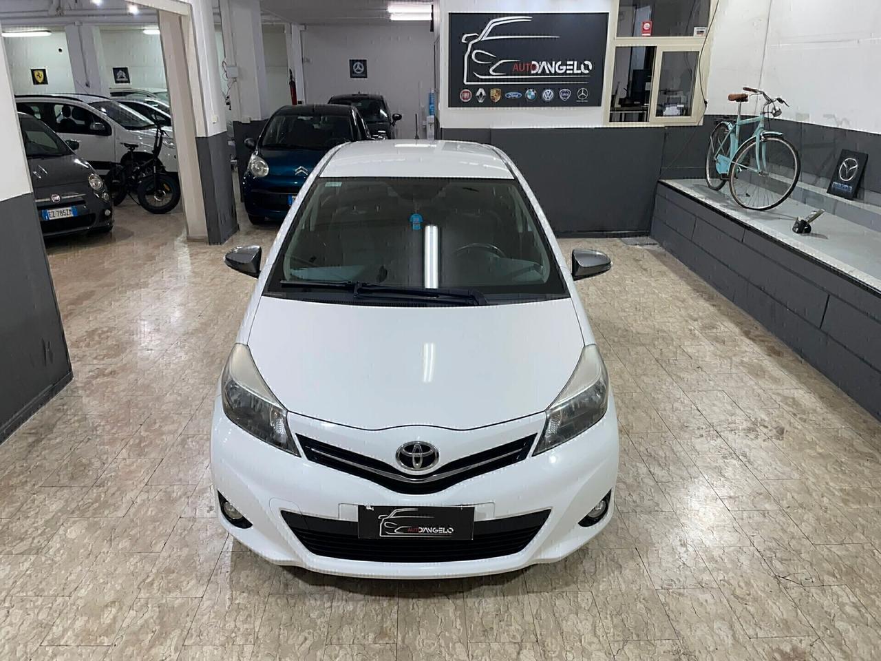 Toyota Yaris 1.0 5 porte Lounge