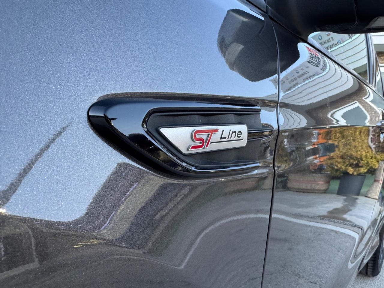 Ford Kuga 2.0 TDCI 150 CV S&S 4WD ST-Line