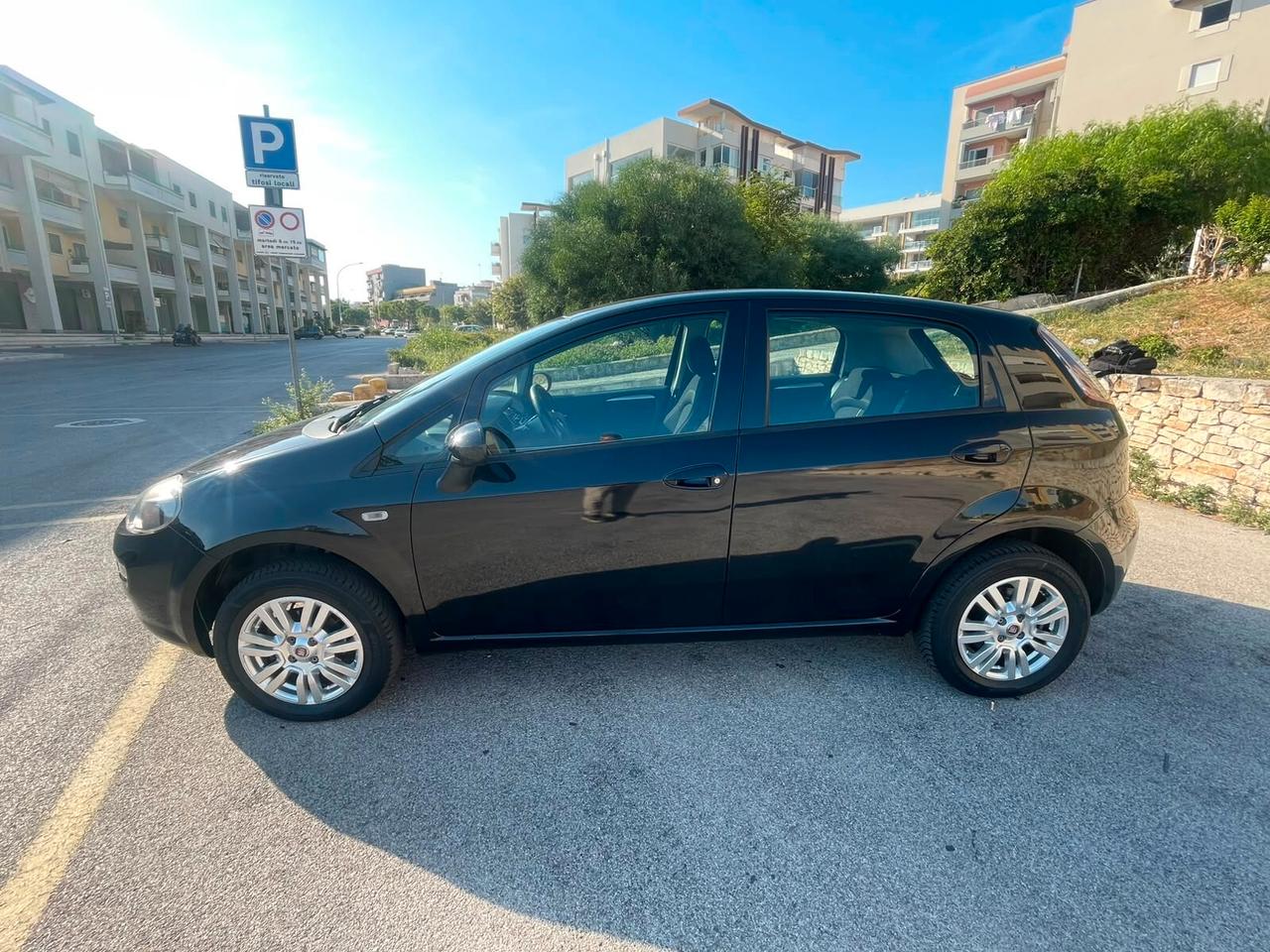Fiat Punto 1.4 8V 5 porte Natural Power Street