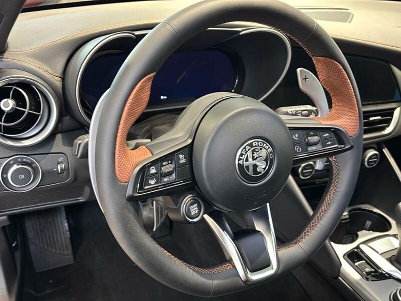 Alfa Romeo Giulia Giulia 2.0 Turbo 280CV AT8 AWD Q4 Intensa