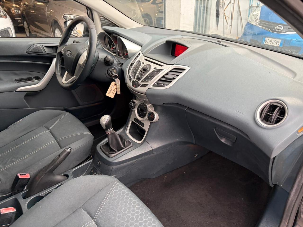 Ford Fiesta 1.4 5 porte Bz.- GPL Titanium*NEOPATENTATI