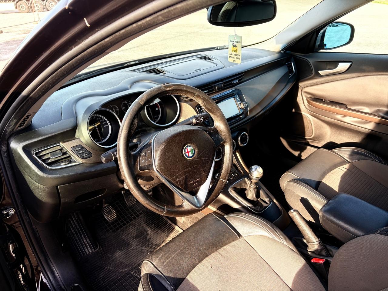 Alfa Romeo Giulietta 1.6 JTDm-2 105 CV Exclusive