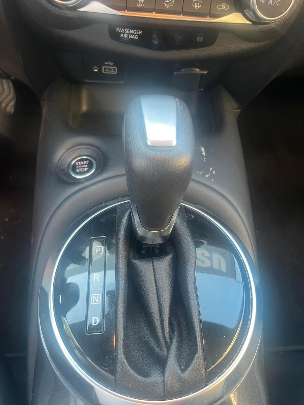 Nissan Juke 1.0 DIG-T 114 CV N-Connecta