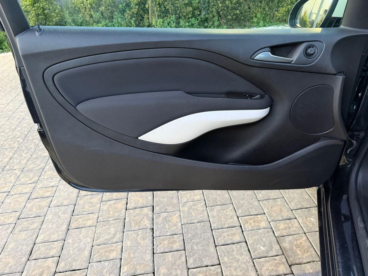 Opel Adam 1.4 87 CV GPL Tech Slam