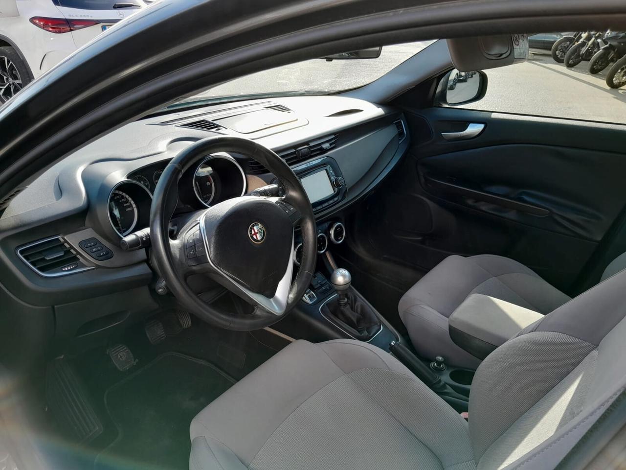 Alfa Romeo Giulietta 1.6 JTDm-2 105 CV Distinctive