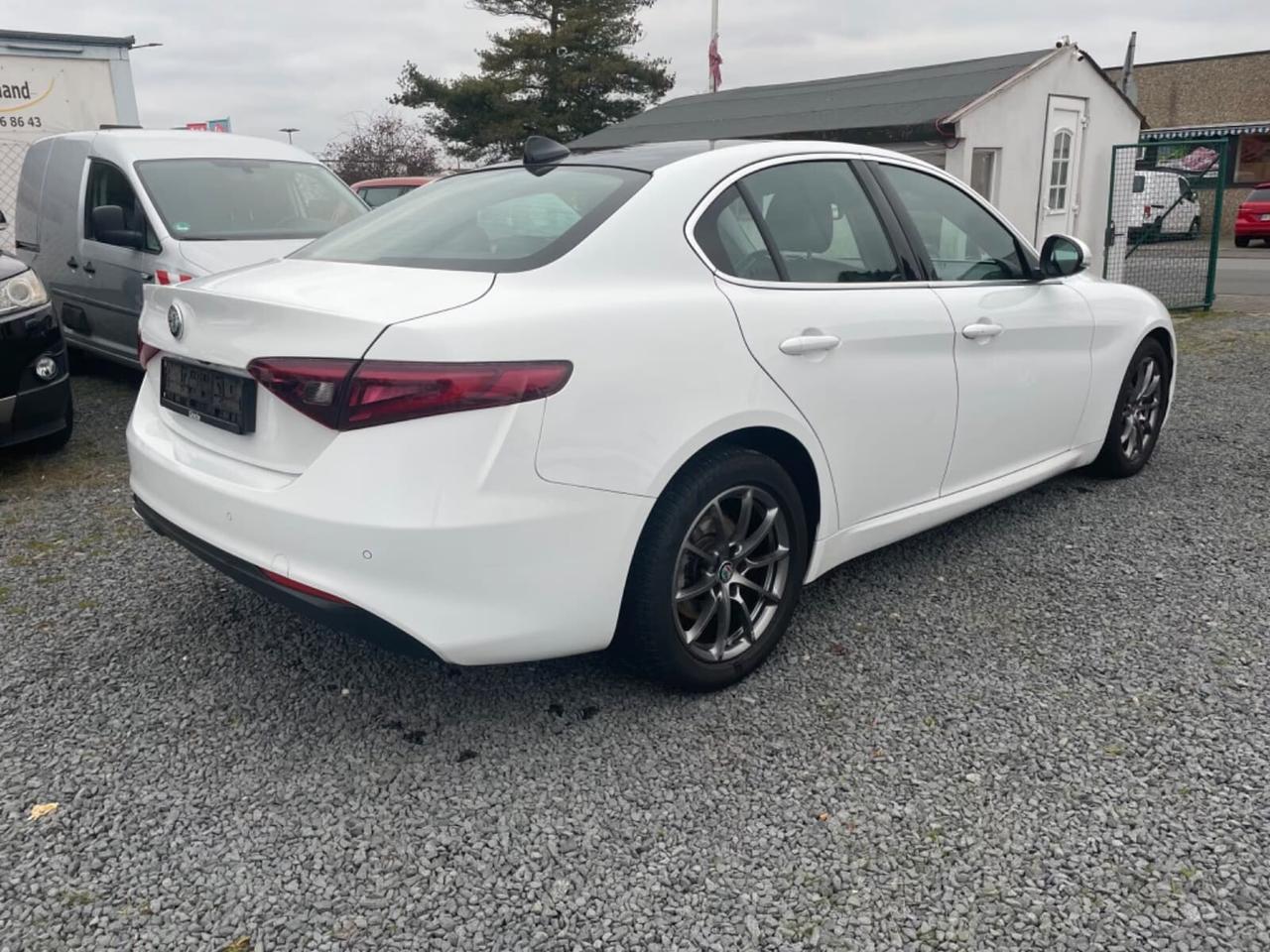Alfa Romeo Giulia 2.0 Turbo 200 CV AT8 Super
