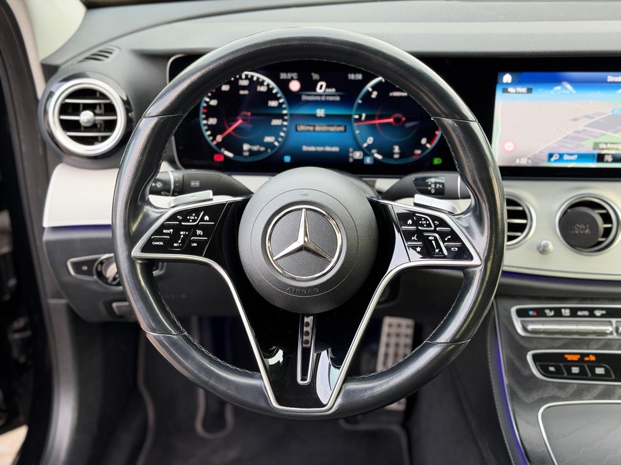 Mercedes-benz E 200d PREMIUM LED DISTRONIC FULL