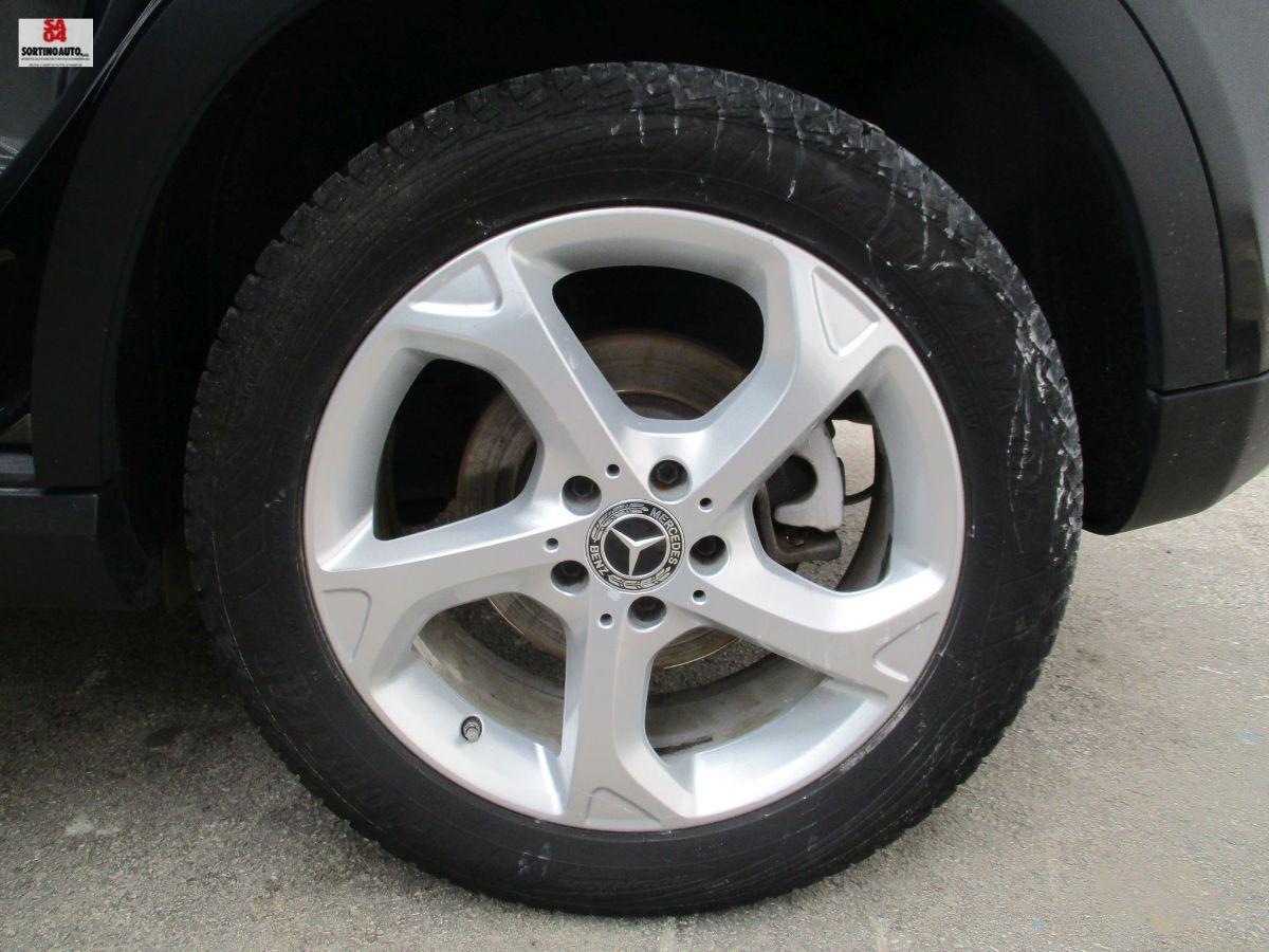 MERCEDES GLA 200 d Automatic Premium-2017