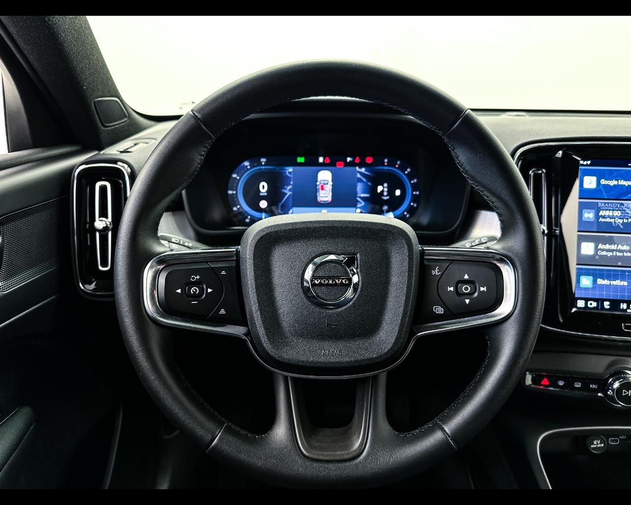 VOLVO XC40 (2017-->) - XC40 B3 automatico Core