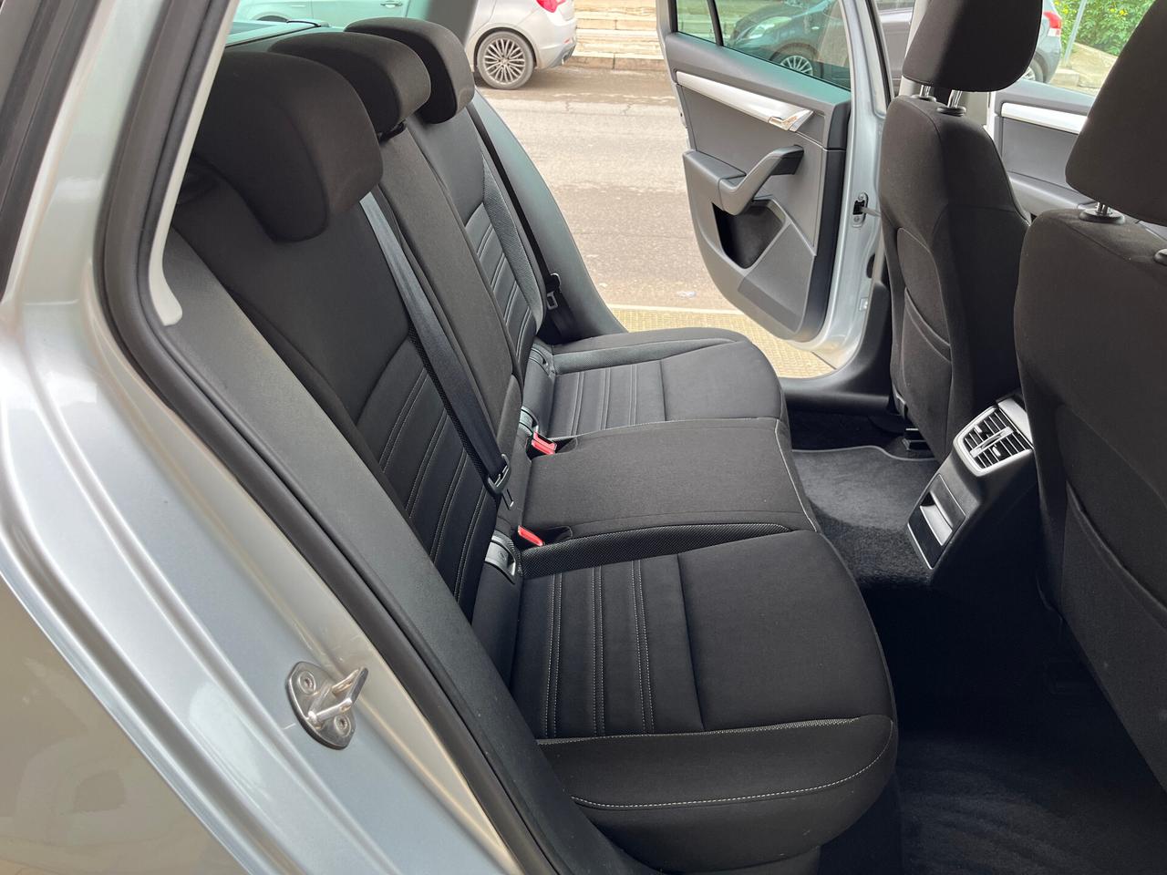 Skoda Octavia 1.6 TDI 115 CV DSG Wagon Executive