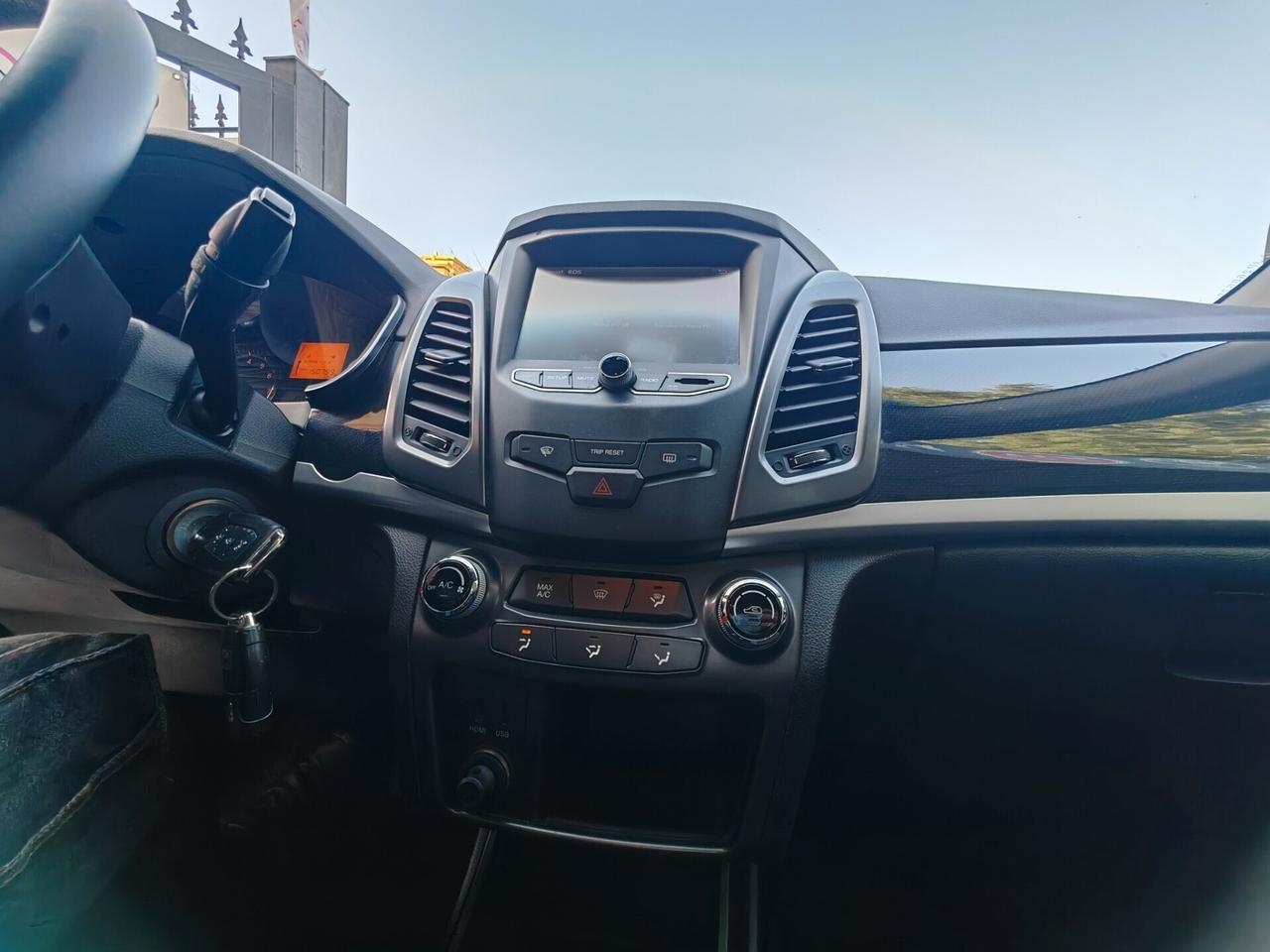 Ssangyong Korando 2.0 AWD MT GPL Limited