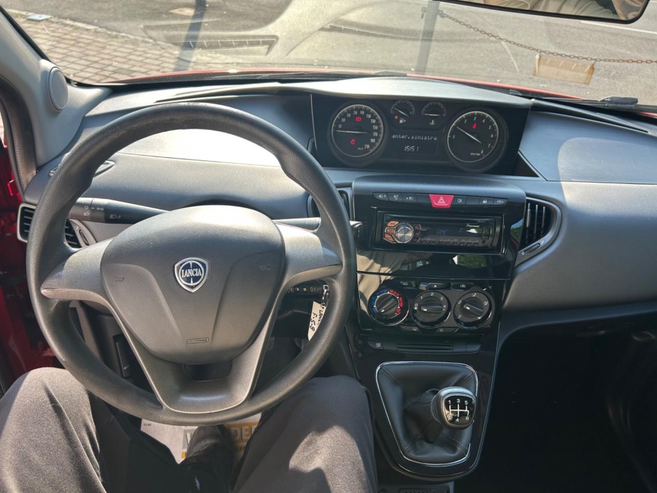 Lancia Ypsilon 1.2 69 CV 5 porte Platinum