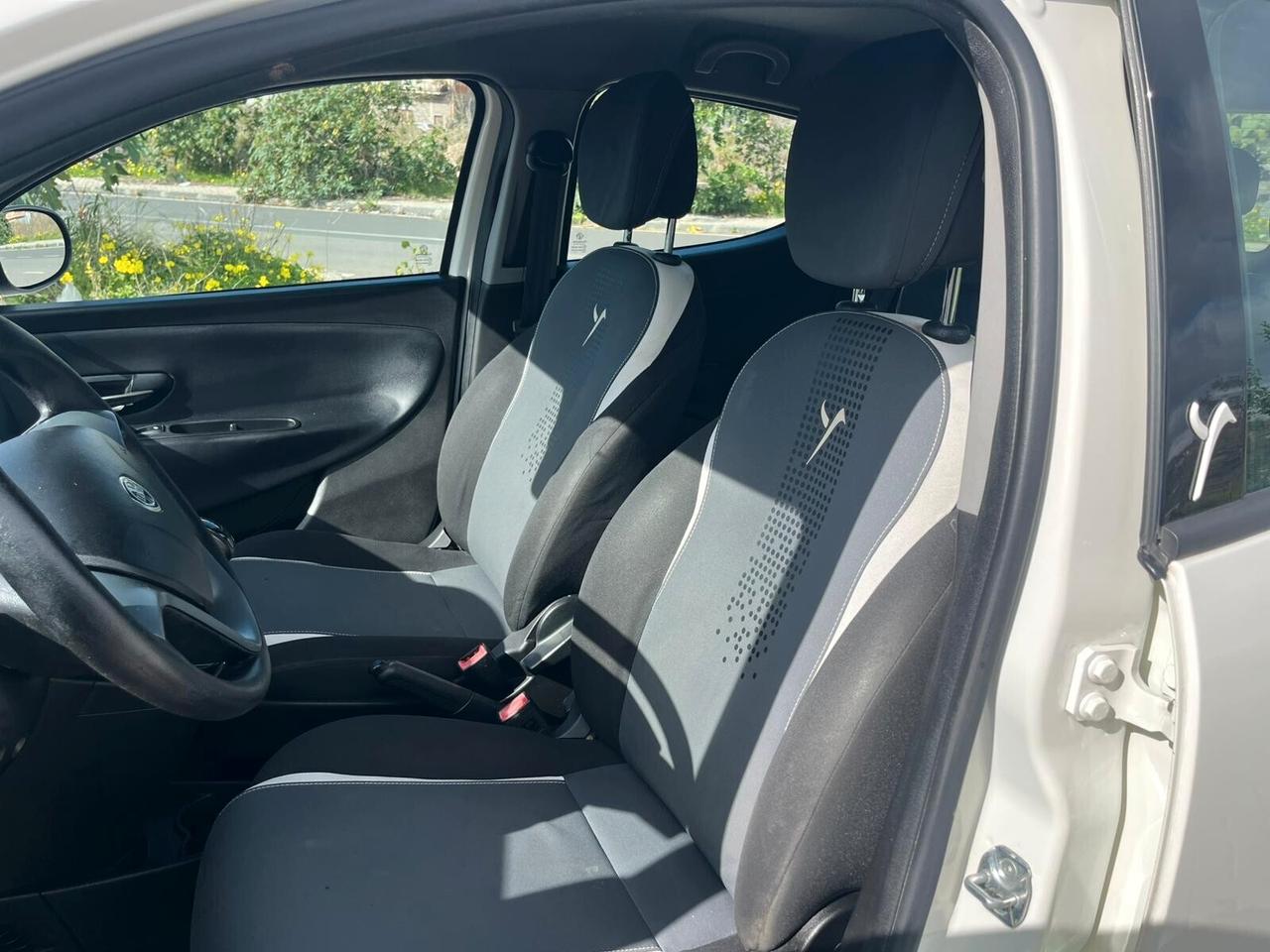 Lancia Ypsilon 1.3MLJT COME NUOVA CHIAMA