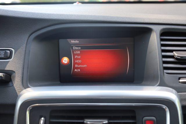 VOLVO V60 D2 Geartronic Automatica Navi Tel USB LED Cockpit