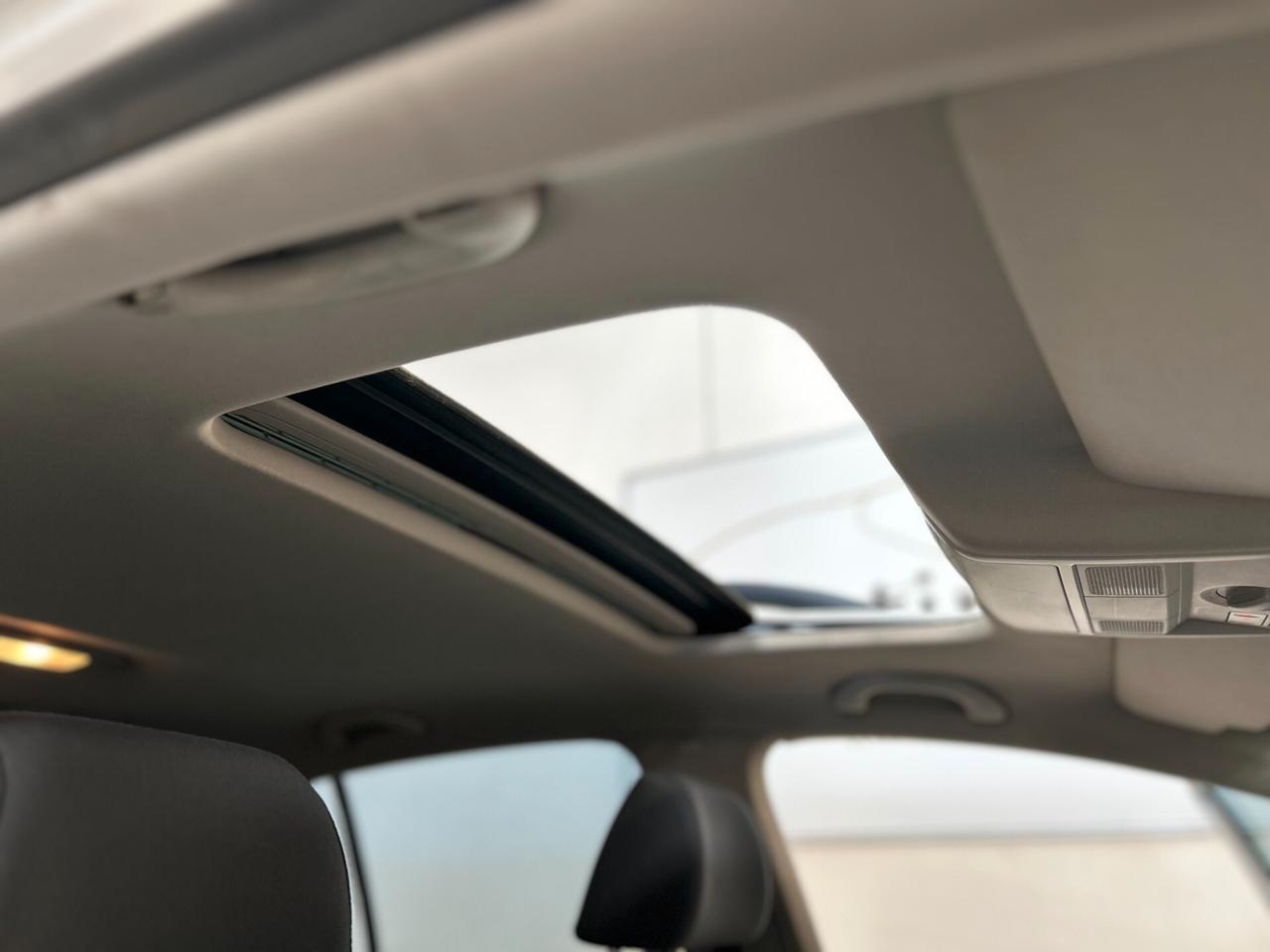 Volkswagen Golf Plus Comfortline 1.6-Ok Neopatent-Dettagli in Bio