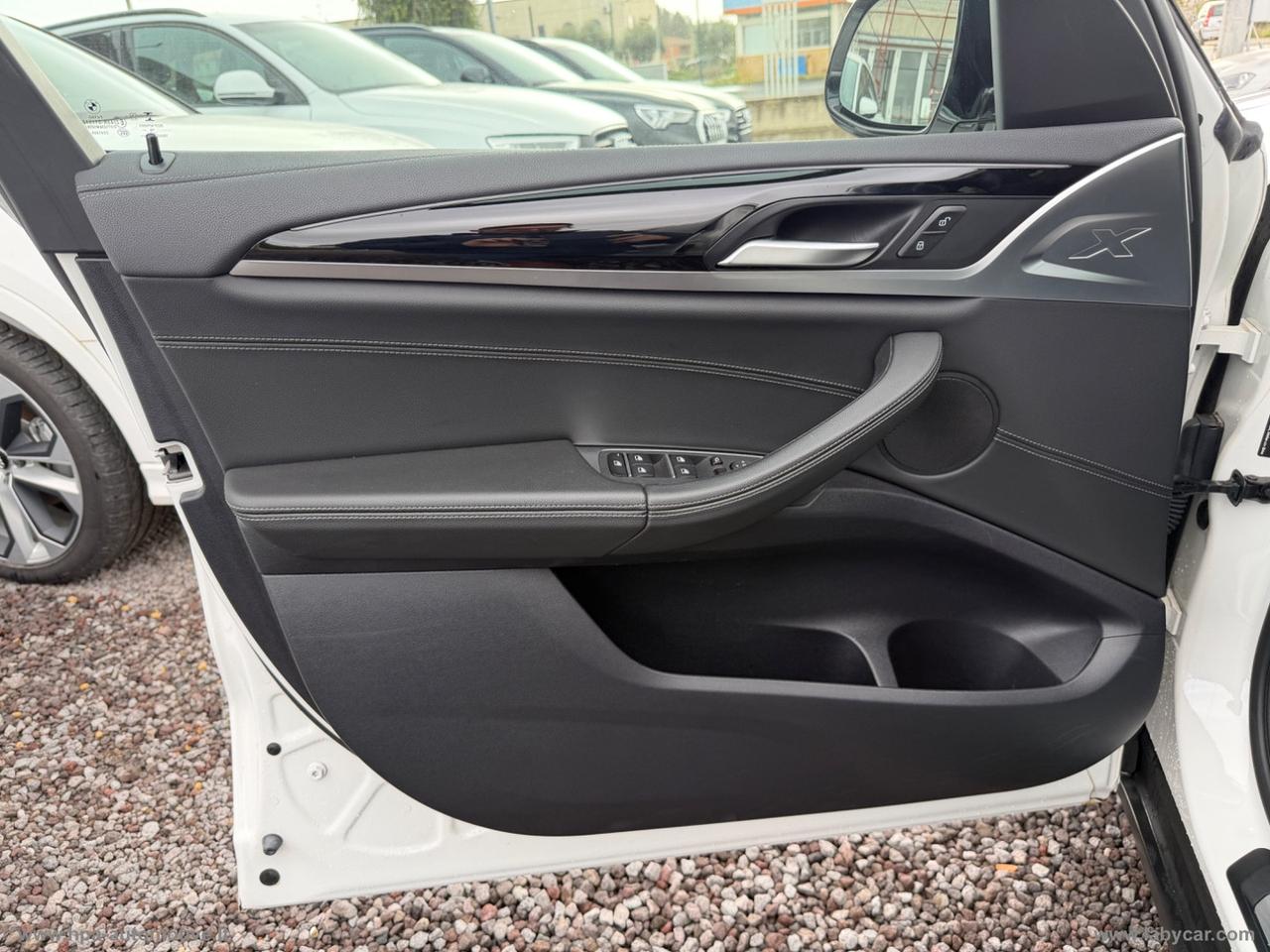 BMW X3 xDrive20d Luxury NAVI PELLE LED CERCHI 19