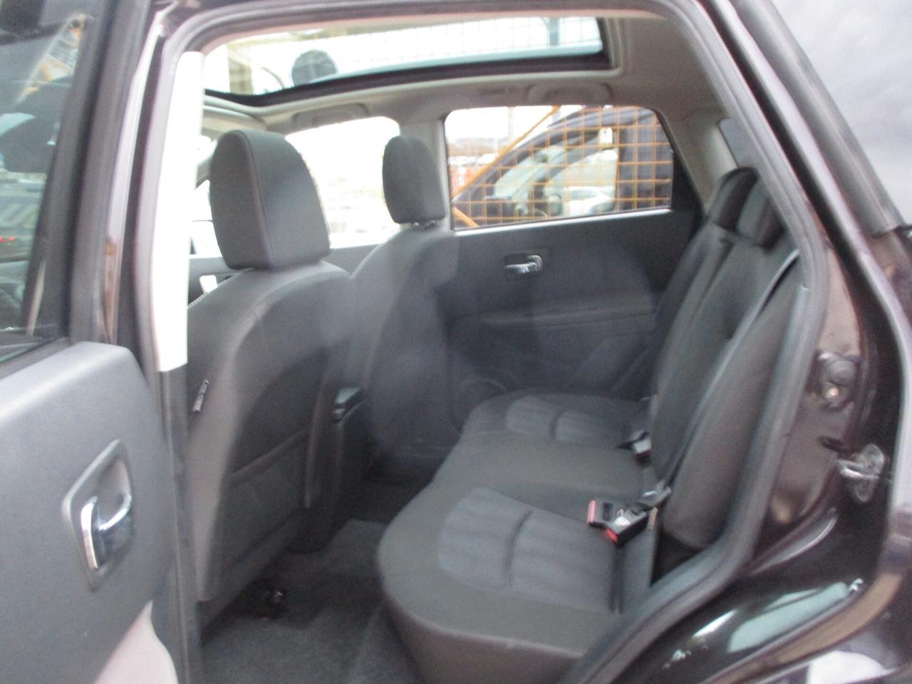 Nissan Qashqai 2.0 dCi FULL OPT (NAVI) 2011