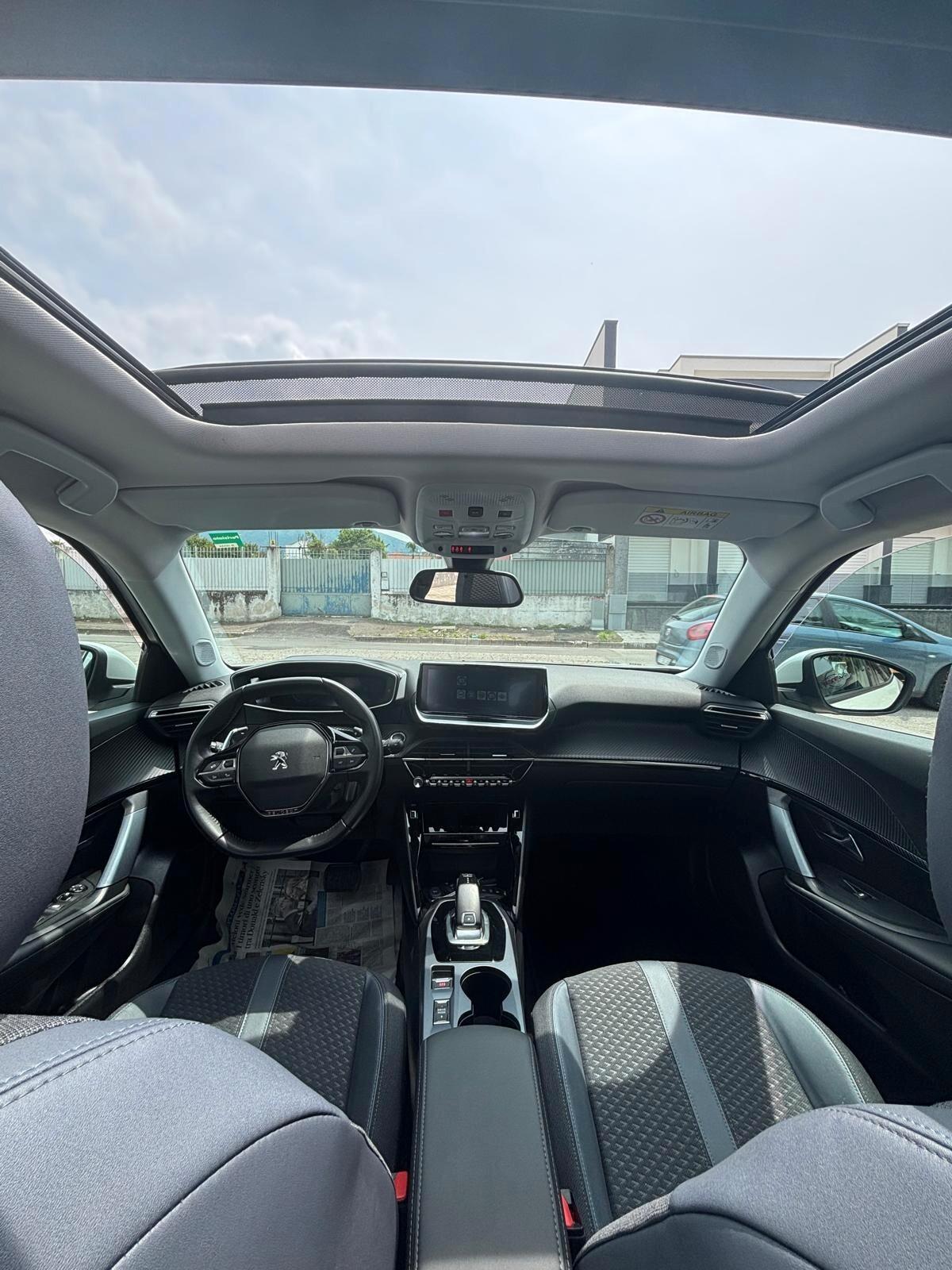 Peugeot 2008 BlueHDi 130 S&S EAT8 Allure Navi Pack