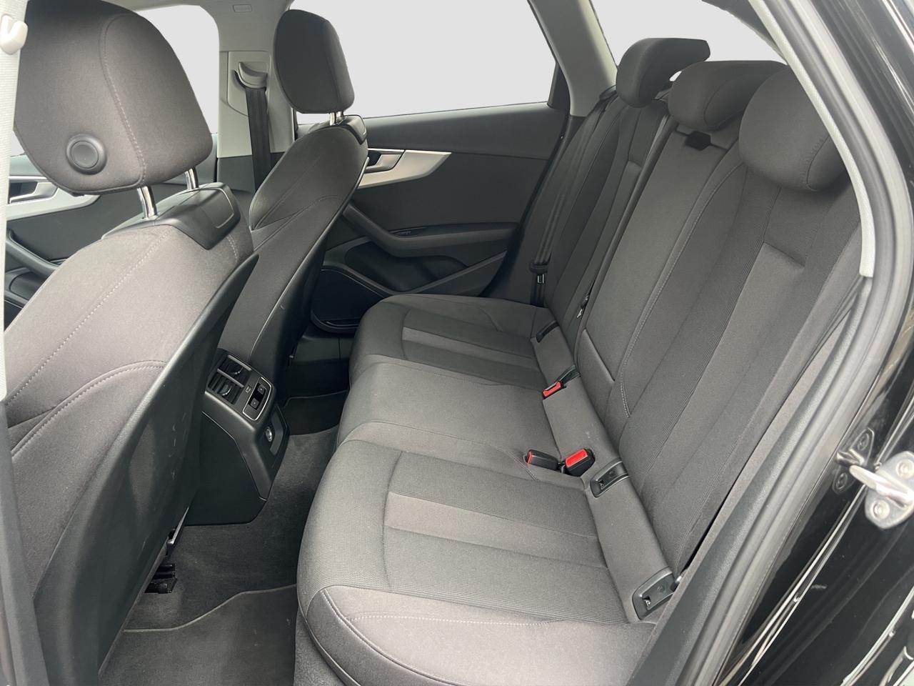 Audi A4 40 TFSI S tronic