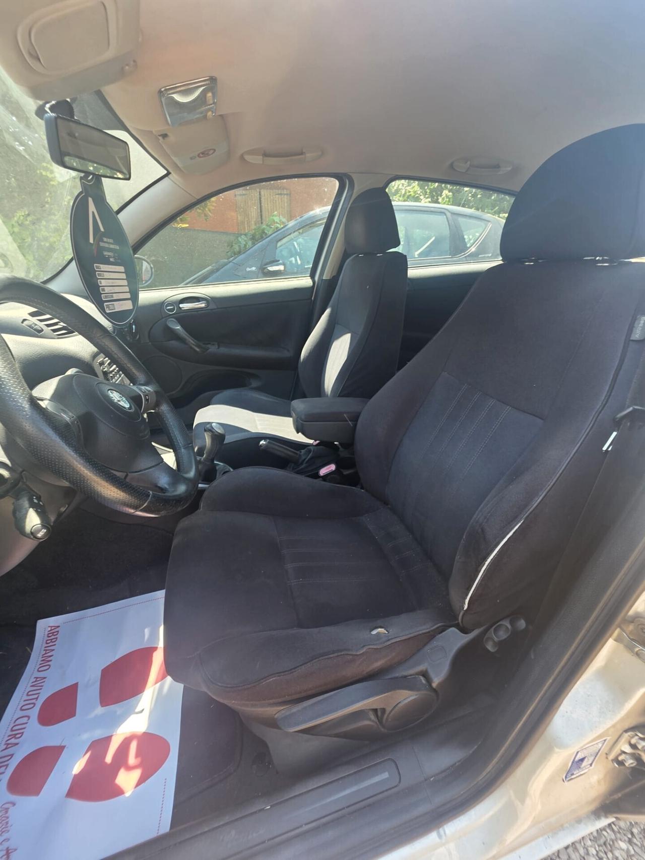 Alfa Romeo 147 1.6 cc GPL 5 porte full optional