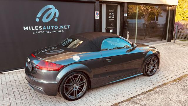 AUDI TT Roadster 2.0 TDI quattro S tronic 2 x S line 19"