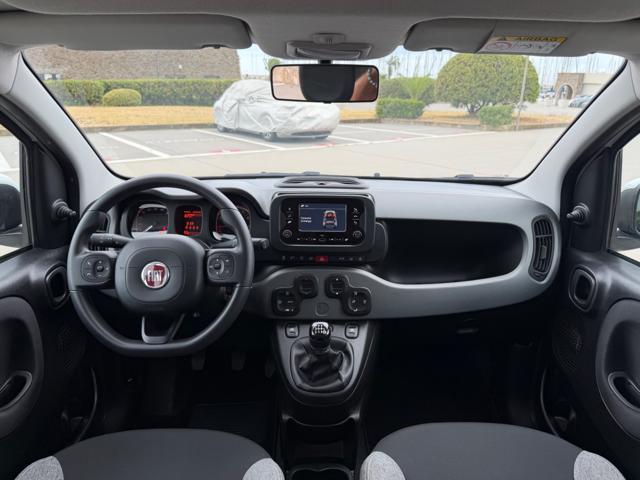 FIAT Panda 1.0 HYBRID CITY LIFE+CLIMATRONIC+SCHERMO+5POSTI